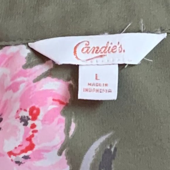 Candie's Long Sleeved Floral Button Up Blouse - Picture 6 of 6